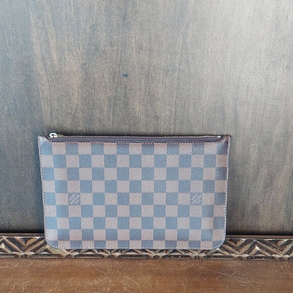 Louis Vuitton Damier Ebene Neverfull MM Pochette Wristlet - Picture 1 of 10